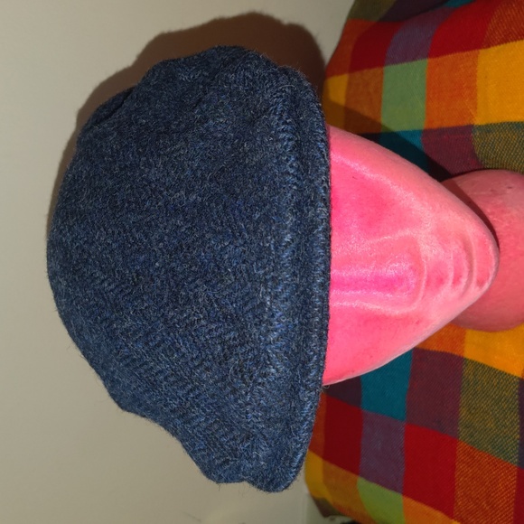 Harris Tweed Cap Satin Lining Classic BLUE/BLACK HERRINGBONE - Picture 1 of 7